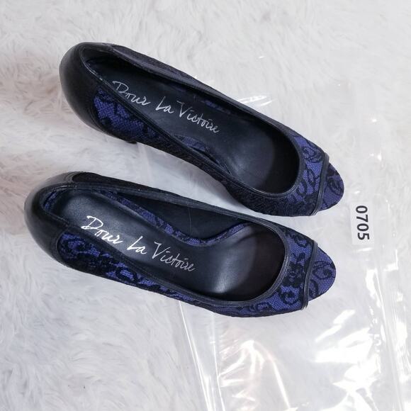 Pour la Victoire Lace Pumps - Picture 10 of 10